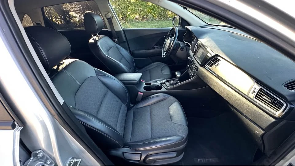 2019 Kia Niro - Image 14 of 19