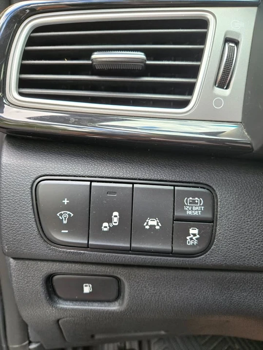 2019 Kia Niro - Image 6 of 15