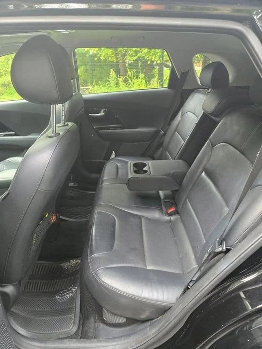2019 Kia Niro - Image 10 of 15