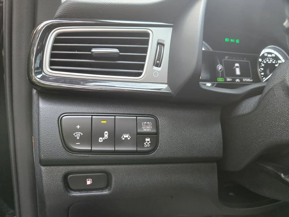 2019 Kia Niro - Image 11 of 15