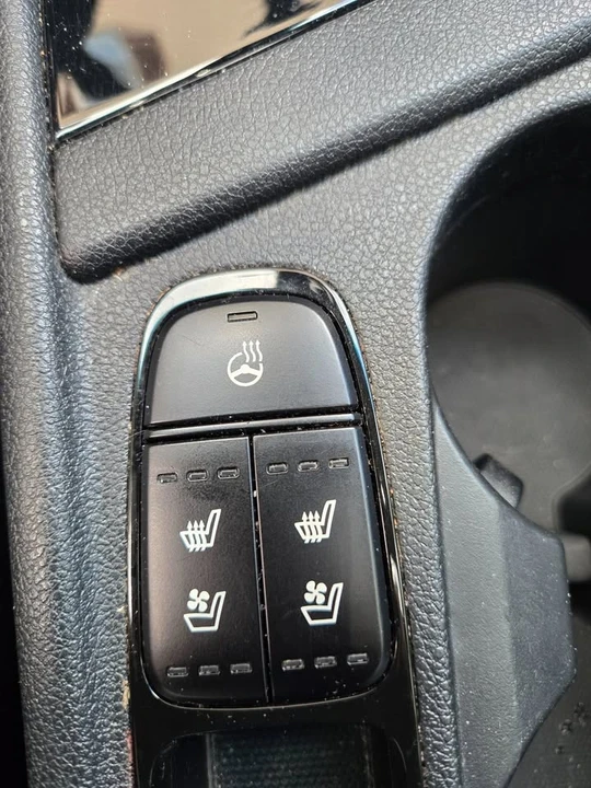 2019 Kia Niro - Image 5 of 15