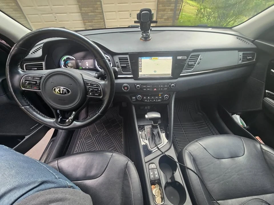 2019 Kia Niro - Image 8 of 15