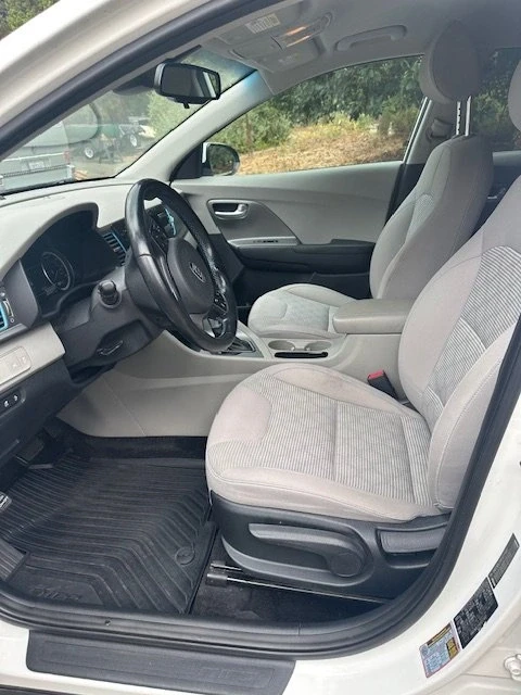 2019 Kia Niro - Image 10 of 14