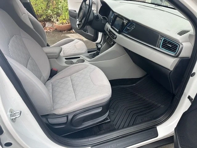 2019 Kia Niro - Image 9 of 14