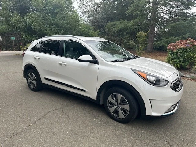 2019 Kia Niro - Image 3 of 14