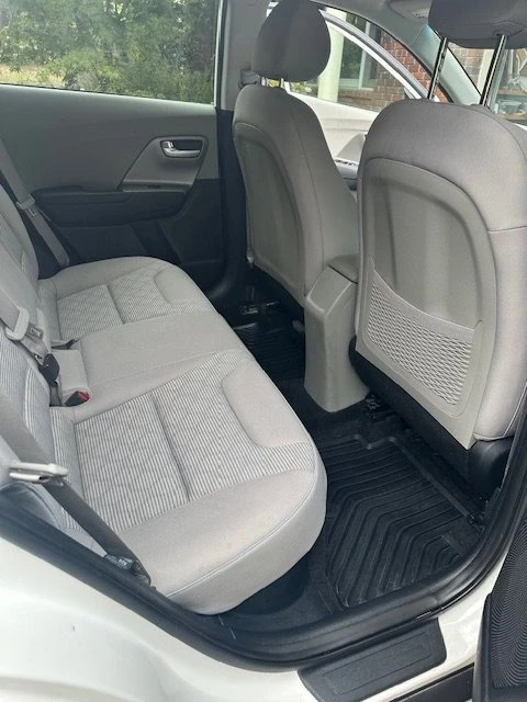 2019 Kia Niro - Image 8 of 14