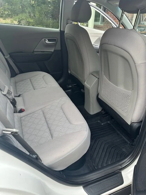 2019 Kia Niro - Image 8 of 14