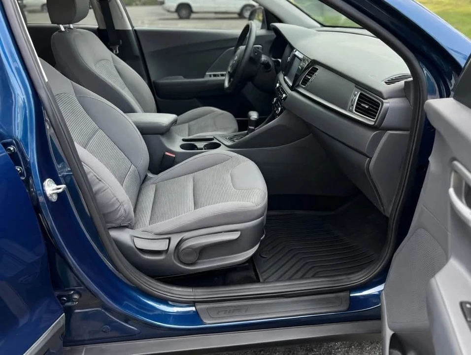 2019 Kia Niro - Image 9 of 15