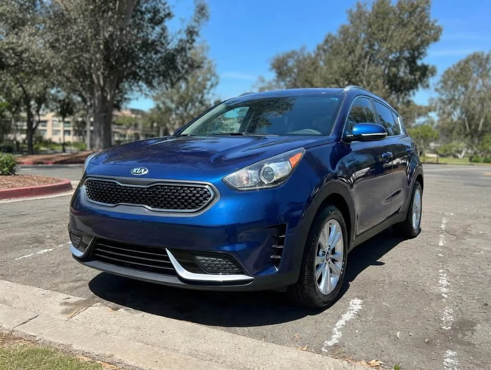 2019 Kia Niro - Image 8 of 15