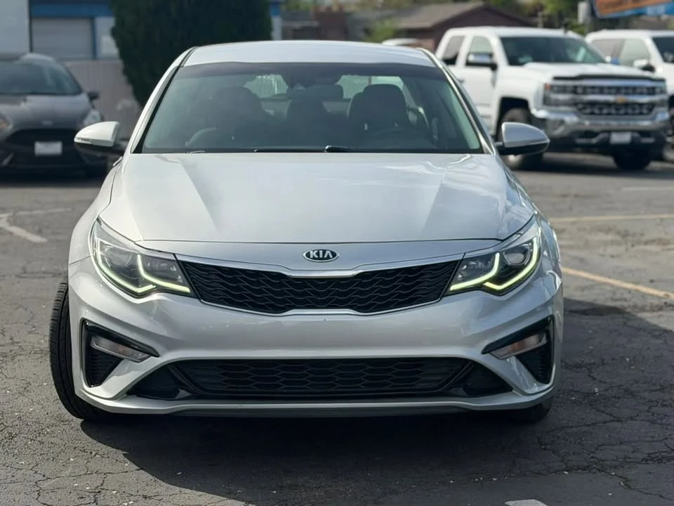 2019 Kia Optima/K5 - Image 2 of 18