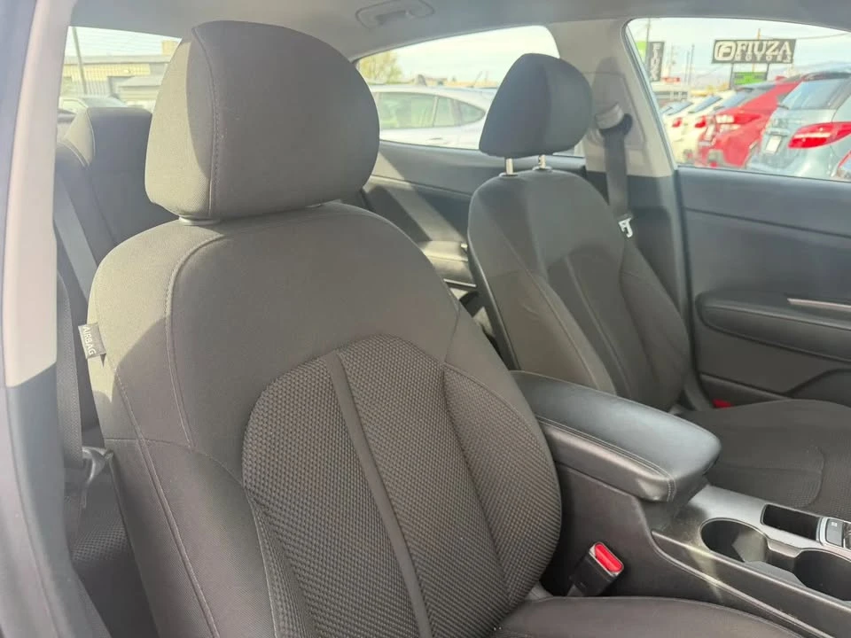 2019 Kia Optima/K5 - Image 14 of 18