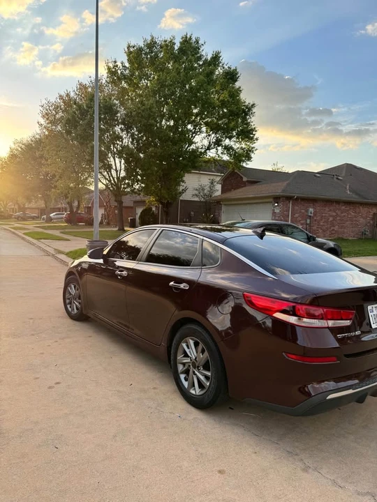 2019 Kia Optima/K5 - Image 4 of 11