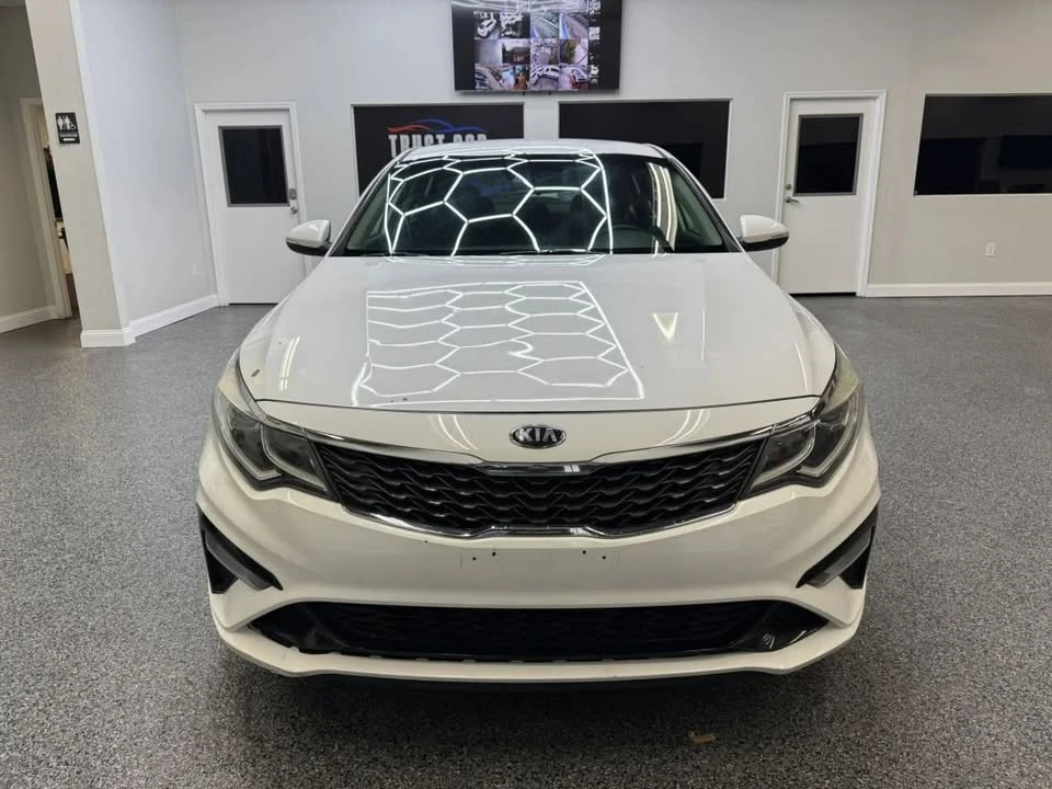 2019 Kia Optima/K5 - Image 2 of 17