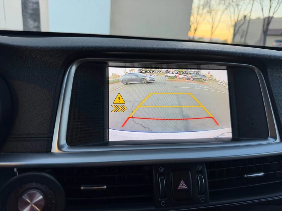 2019 Kia Optima/K5 - Image 15 of 18