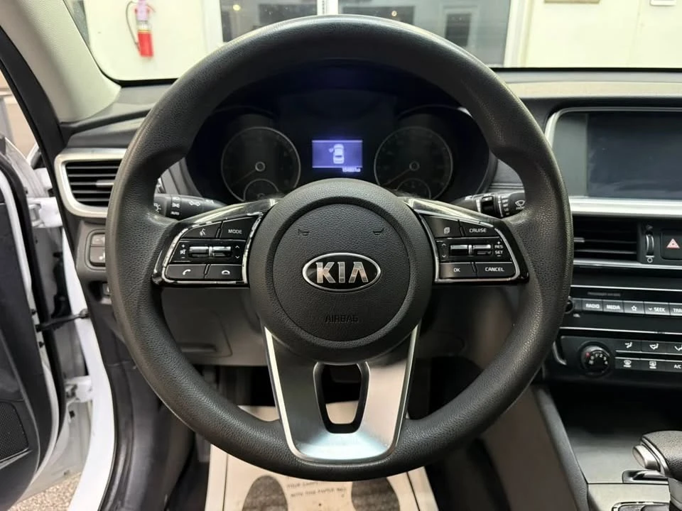 2019 Kia Optima/K5 - Image 9 of 17