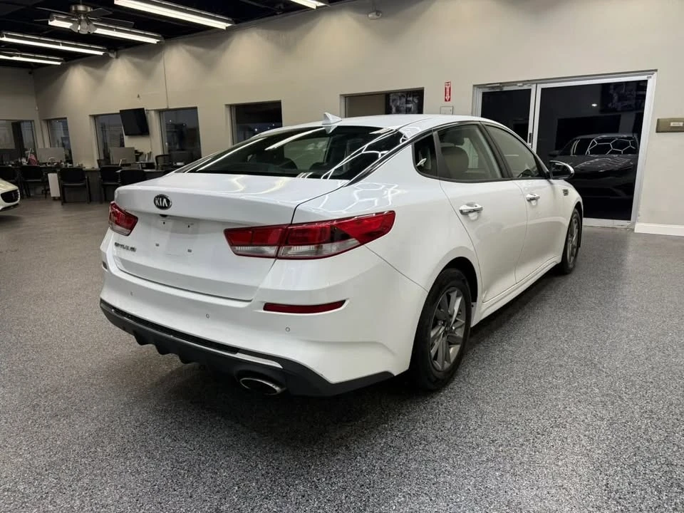 2019 Kia Optima/K5 - Image 6 of 17