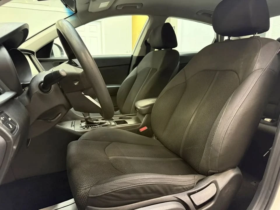 2019 Kia Optima/K5 - Image 14 of 17