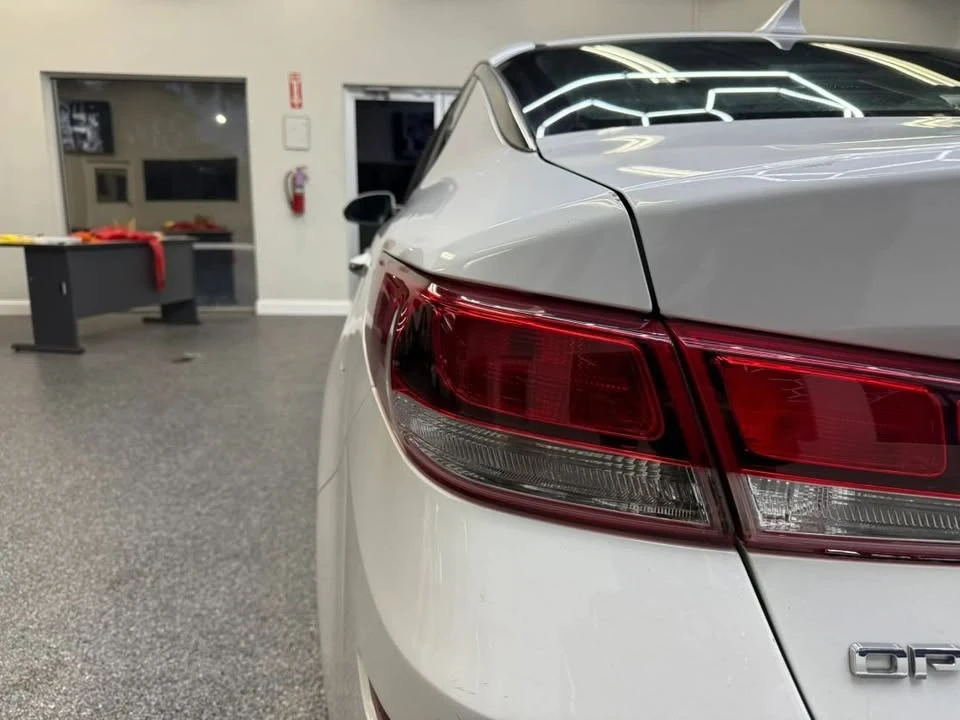 2019 Kia Optima/K5 - Image 8 of 17