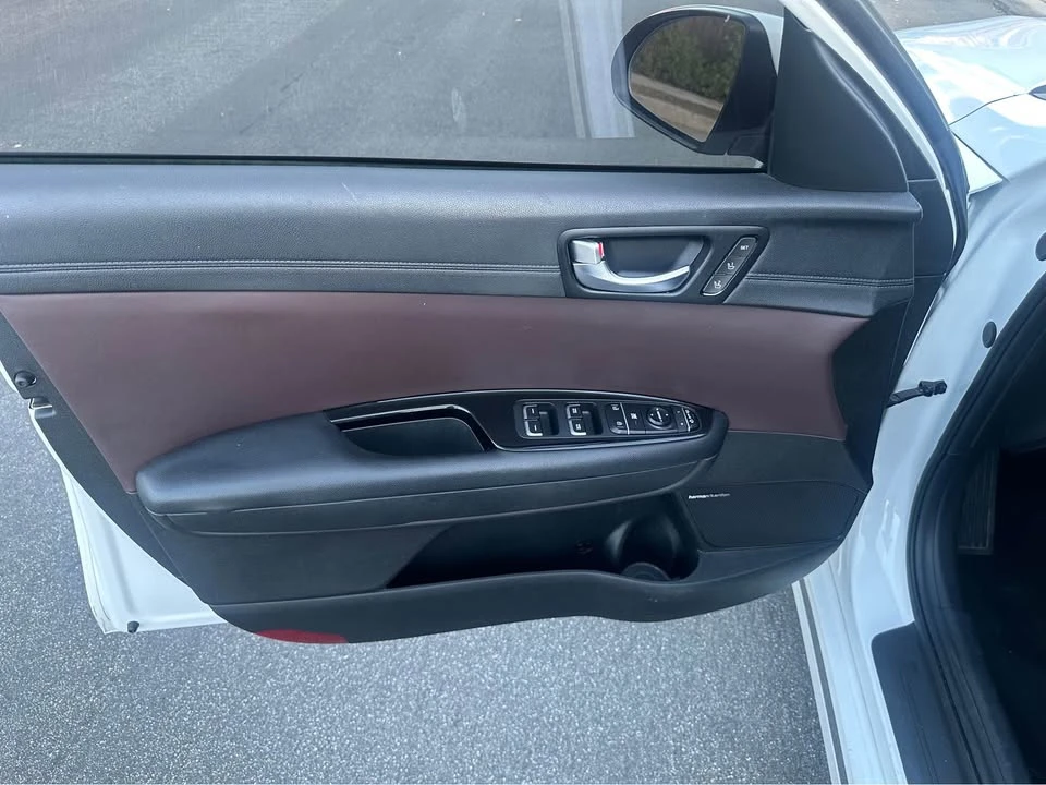 2019 Kia Optima/K5 - Image 13 of 18