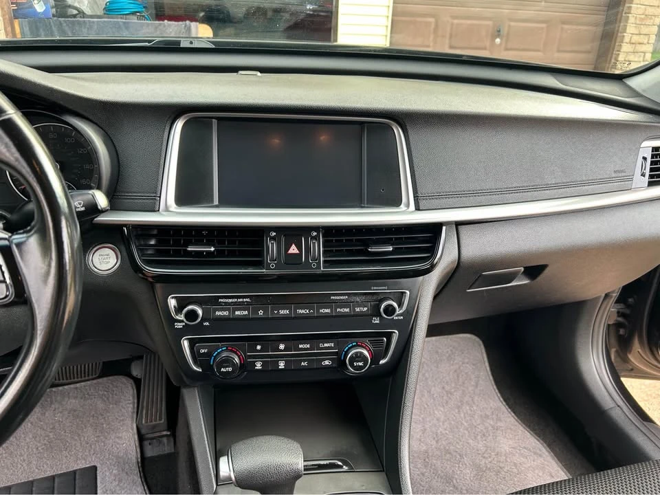 2019 Kia Optima/K5 - Image 10 of 14