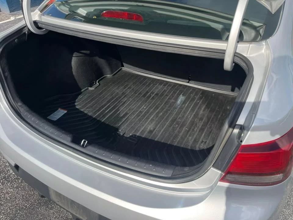 2019 Kia Rio - Image 10 of 12