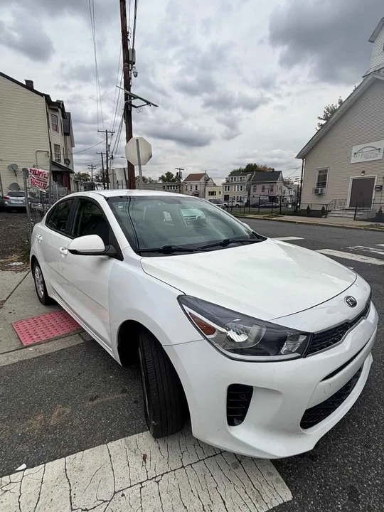 2019 Kia Rio - Image 2 of 8