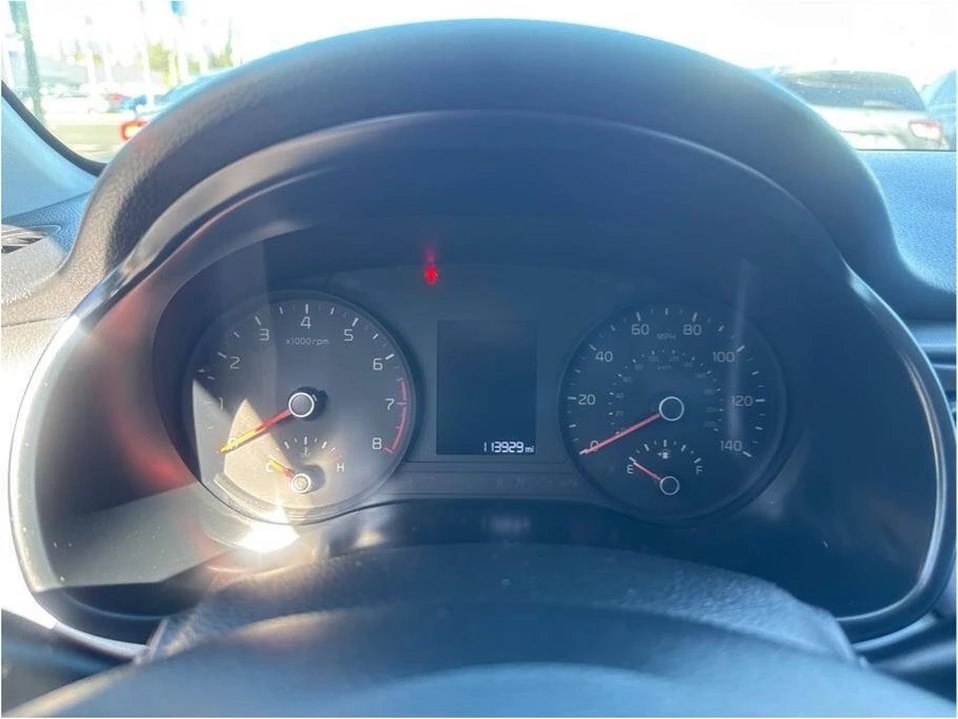 2019 Kia Rio - Image 15 of 19