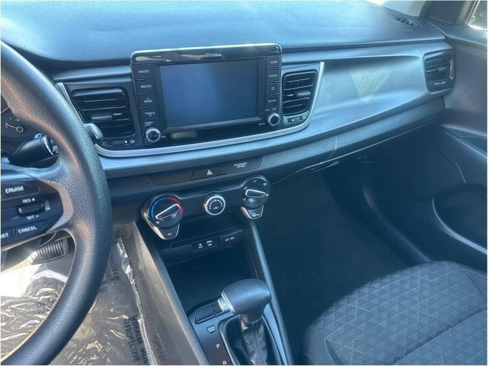 2019 Kia Rio - Image 16 of 19