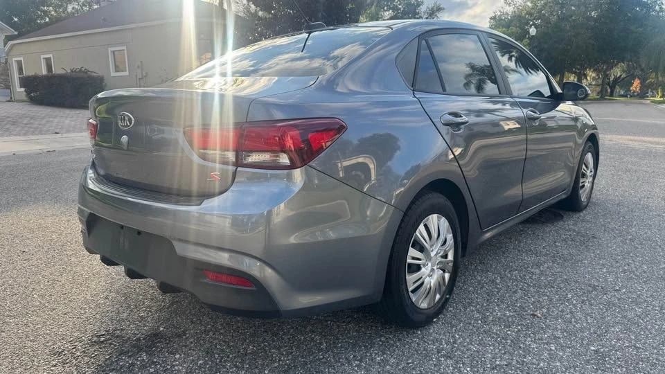 2019 Kia Rio - Image 5 of 11
