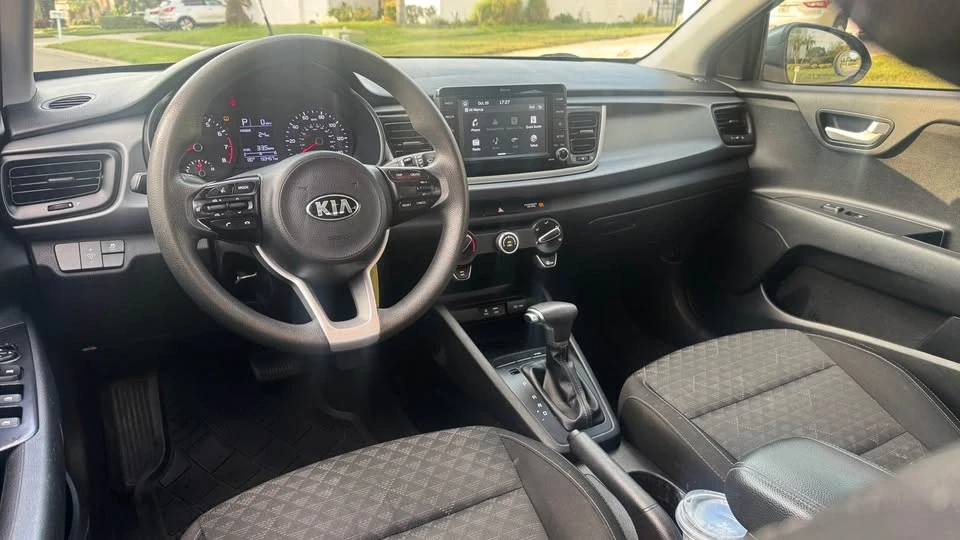 2019 Kia Rio - Image 7 of 11