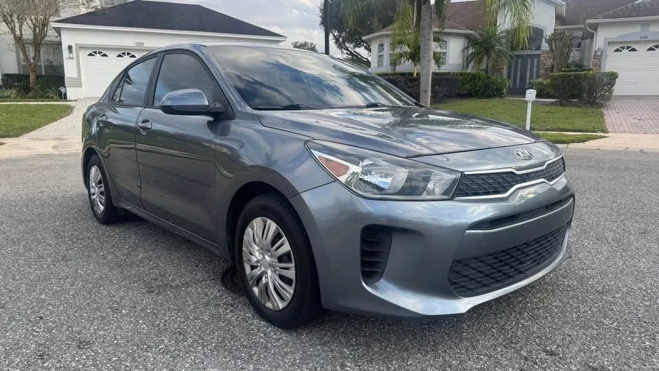 2019 Kia Rio - Image 2 of 11