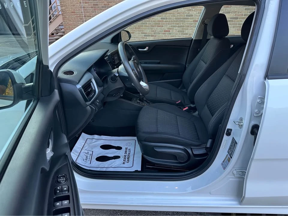 2019 Kia Rio - Image 8 of 19