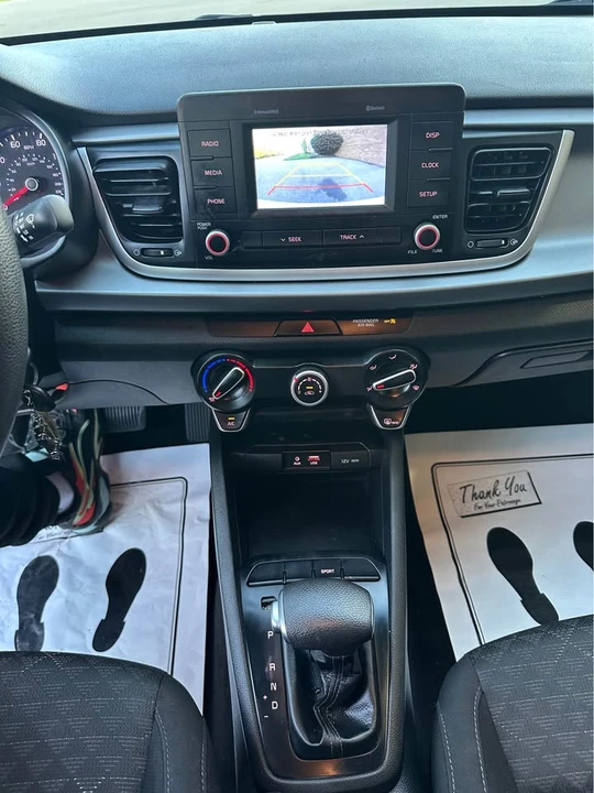2019 Kia Rio - Image 15 of 19