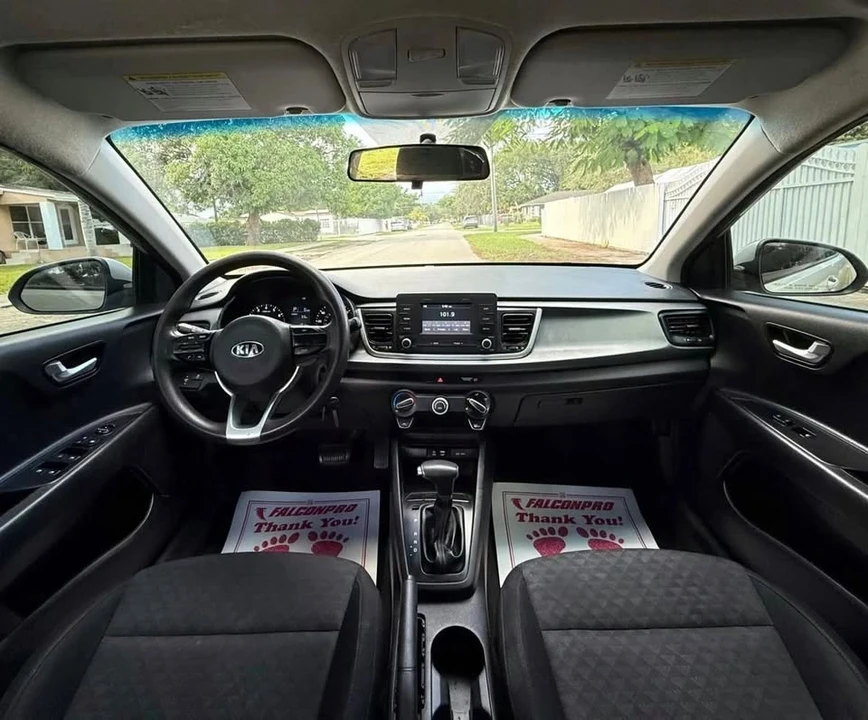 2019 Kia Rio - Image 9 of 18