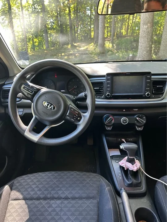 2019 Kia Rio - Image 12 of 16
