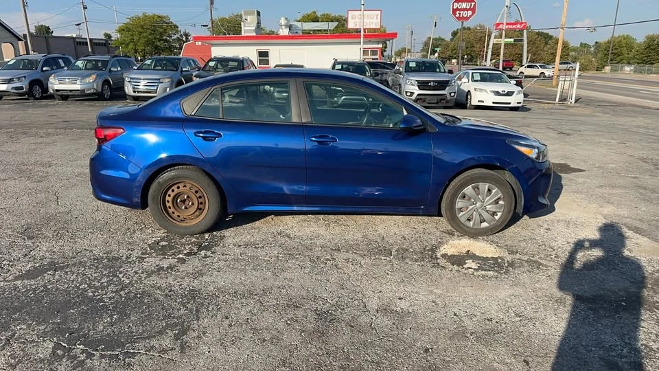 2019 Kia Rio - Image 4 of 17