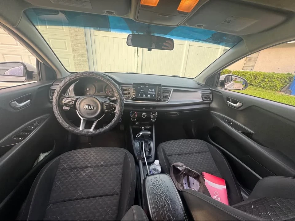 2019 Kia Rio - Image 9 of 13
