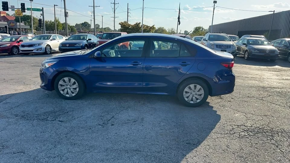 2019 Kia Rio - Image 8 of 17