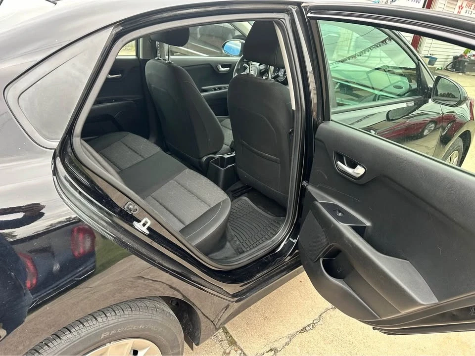 2019 Kia Rio - Image 16 of 20