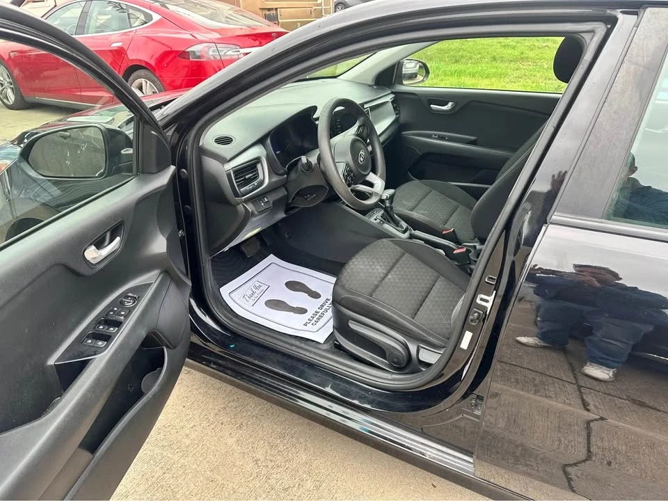 2019 Kia Rio - Image 11 of 20