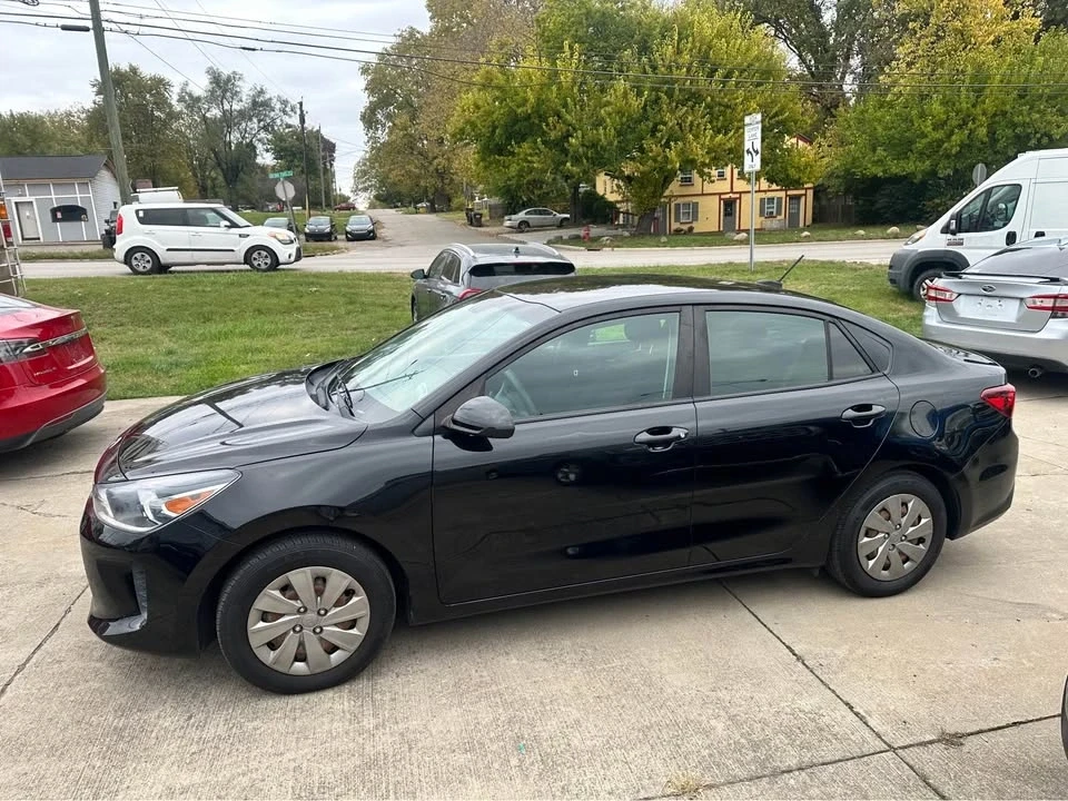 2019 Kia Rio - Image 9 of 20