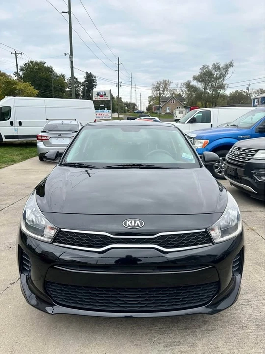 2019 Kia Rio - Image 2 of 20