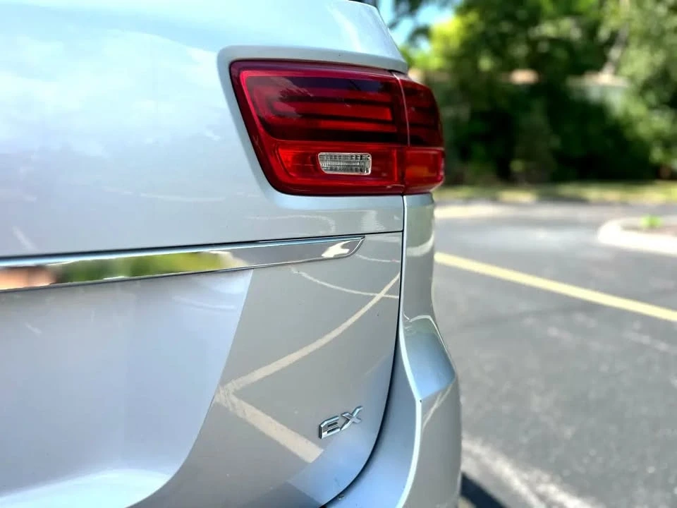 2019 Kia Carnival - Image 7 of 20