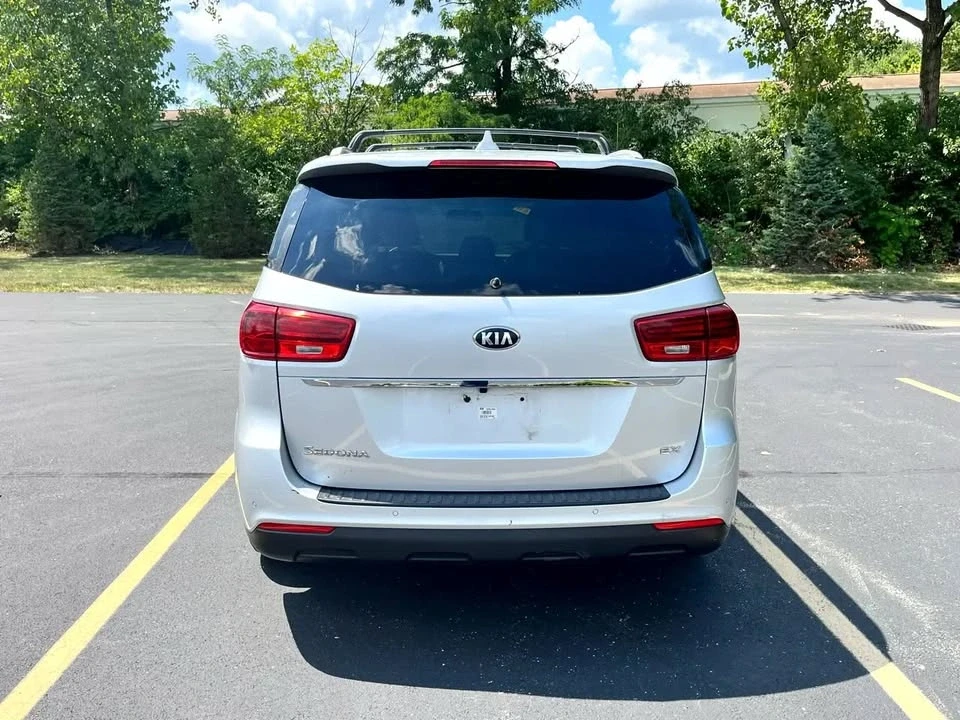 2019 Kia Carnival - Image 2 of 20