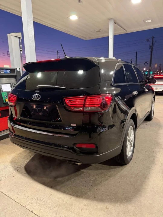 2019 Kia Sorento - Image 7 of 12