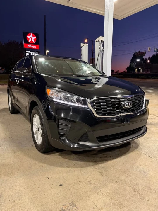 2019 Kia Sorento - Image 2 of 12