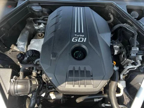 2019 Kia Stinger - Image 13 of 18