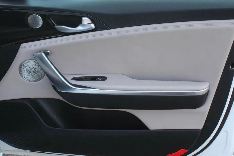 2019 Kia Stinger - Image 6 of 19