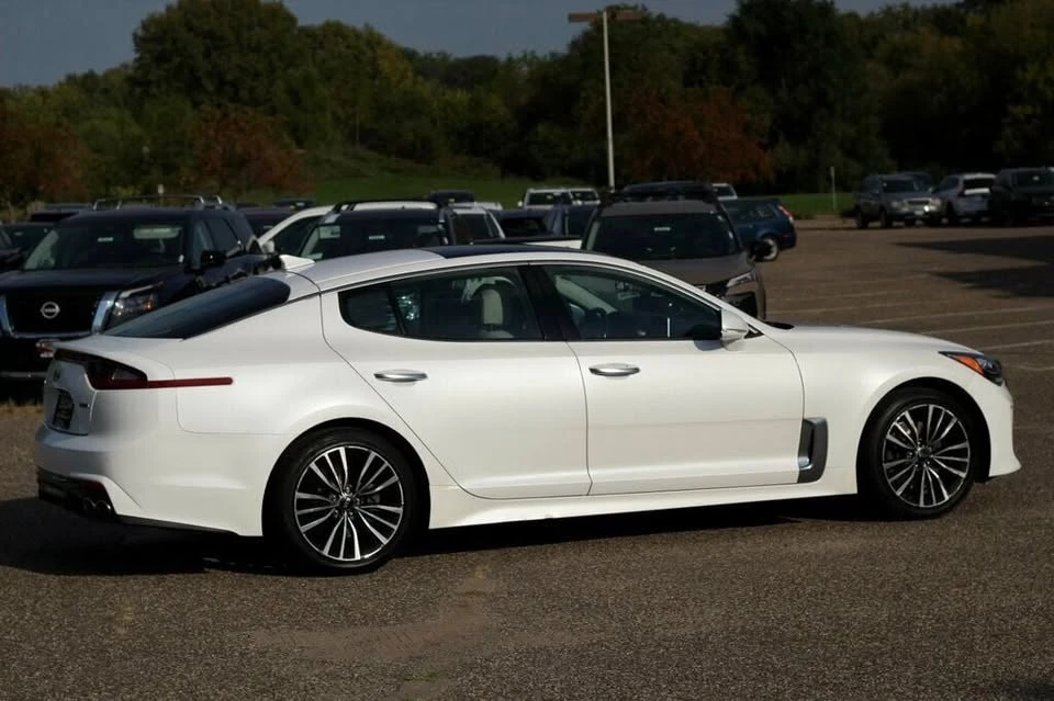 2019 Kia Stinger - Image 3 of 19