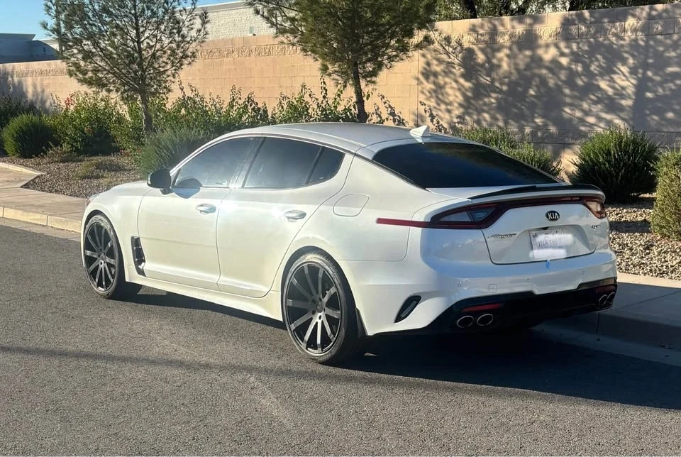 2019 Kia Stinger GT - Image 5 of 20